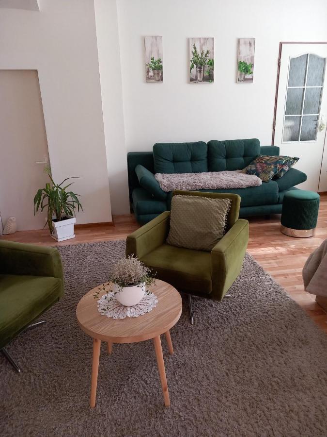 Kapitula Centrum Banská Bystrica Extérieur photo